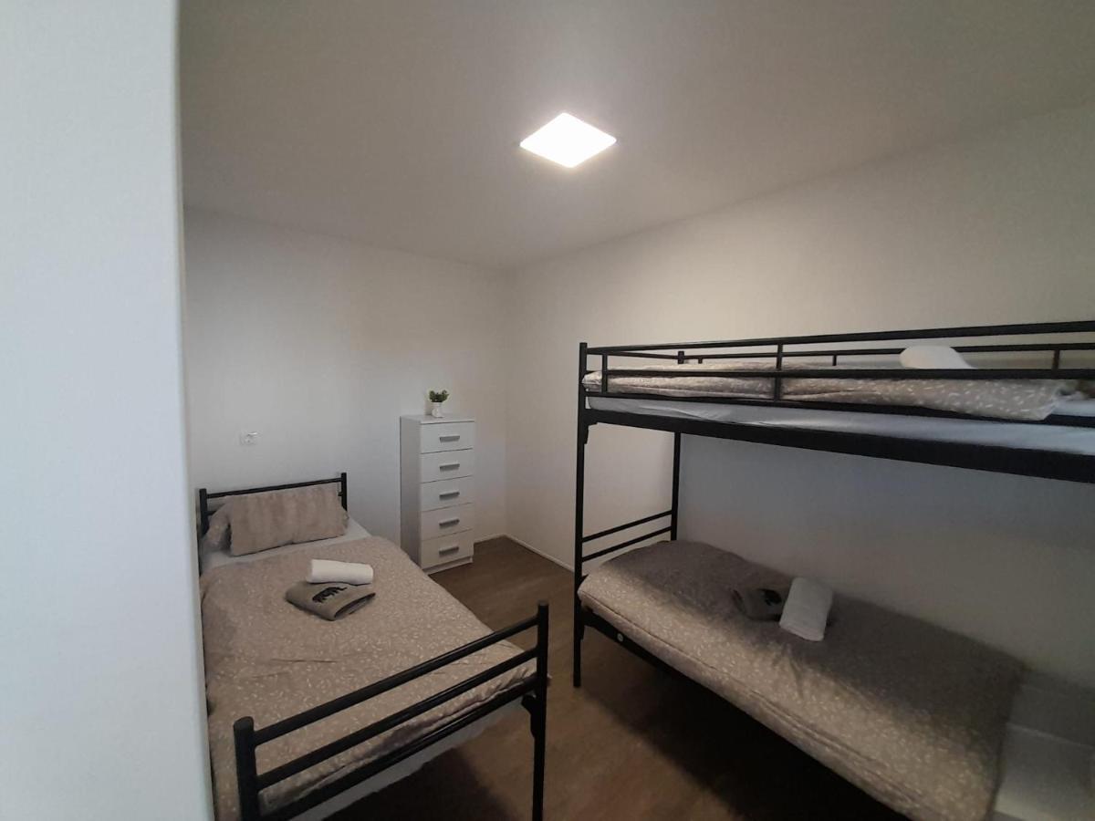 Apartamento Tiny House Lily With Jacuzzi Sveti Filip i Jakov Exterior foto