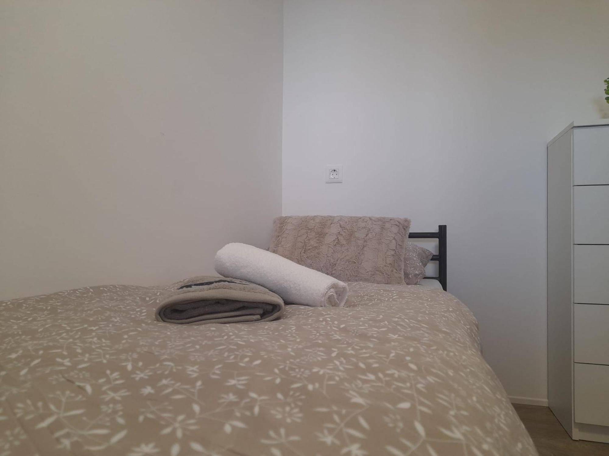 Apartamento Tiny House Lily With Jacuzzi Sveti Filip i Jakov Exterior foto
